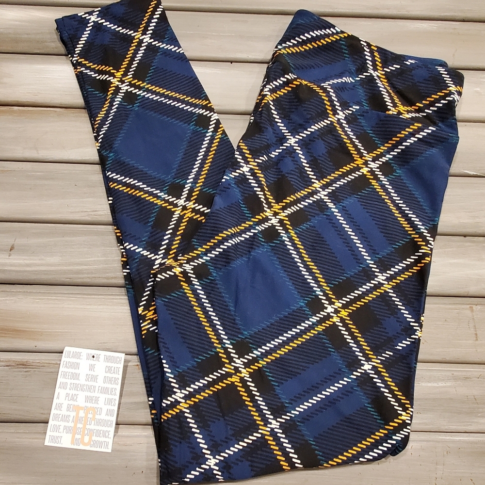 Lularoe NWOT TC Navy Plaid Merry And Bright tall and Curvy #3